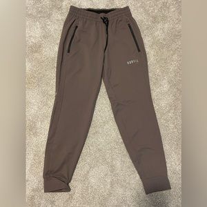 NoBull tan joggers men’s M